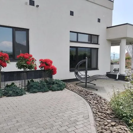 Zephyrus зефір 4*