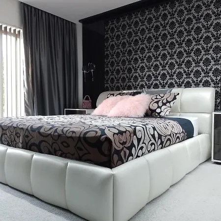 Zephyrus зефір 4*