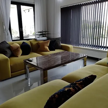 Zephyrus зефір Gasthuis Golubinoye