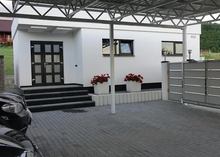 Zephyrus зефір 4*