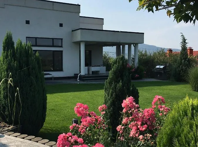 Zephyrus зефір 招待所