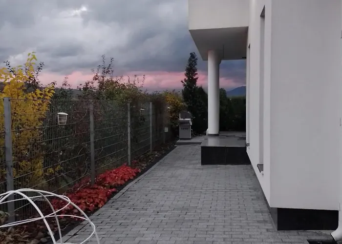 招待所 Zephyrus зефір 4*