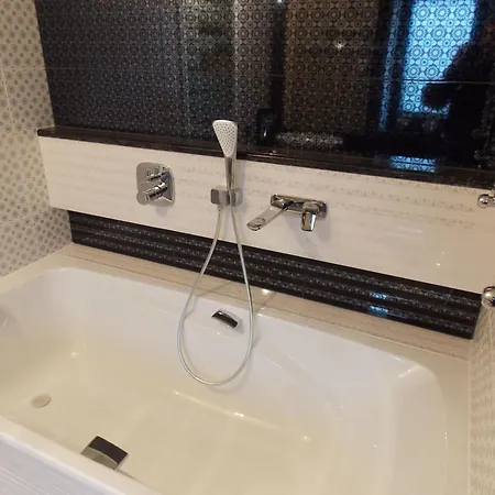 Zephyrus зефір Guest house