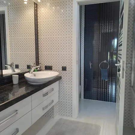 Guest house Zephyrus зефір 4*